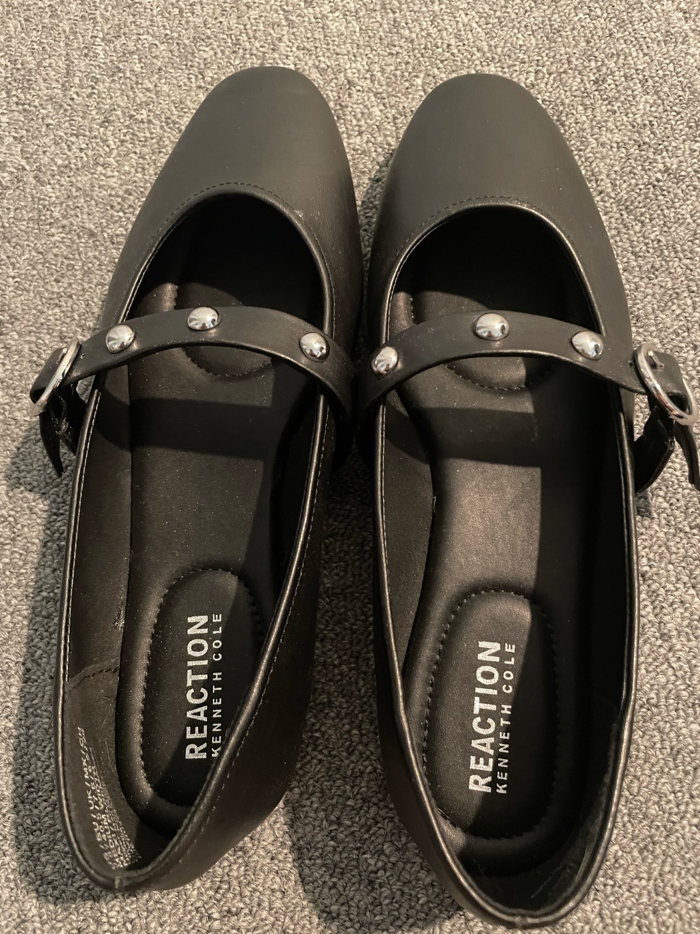 Reaction Kenneth Cole strap flats 9.5